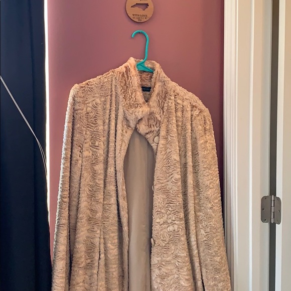 Coat - Picture 2 of 3
